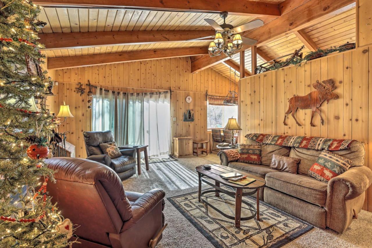 Вилла Chocolate Moose Cabin Short Walk To Slopes Биг Бэар Лейк Экстерьер фото
