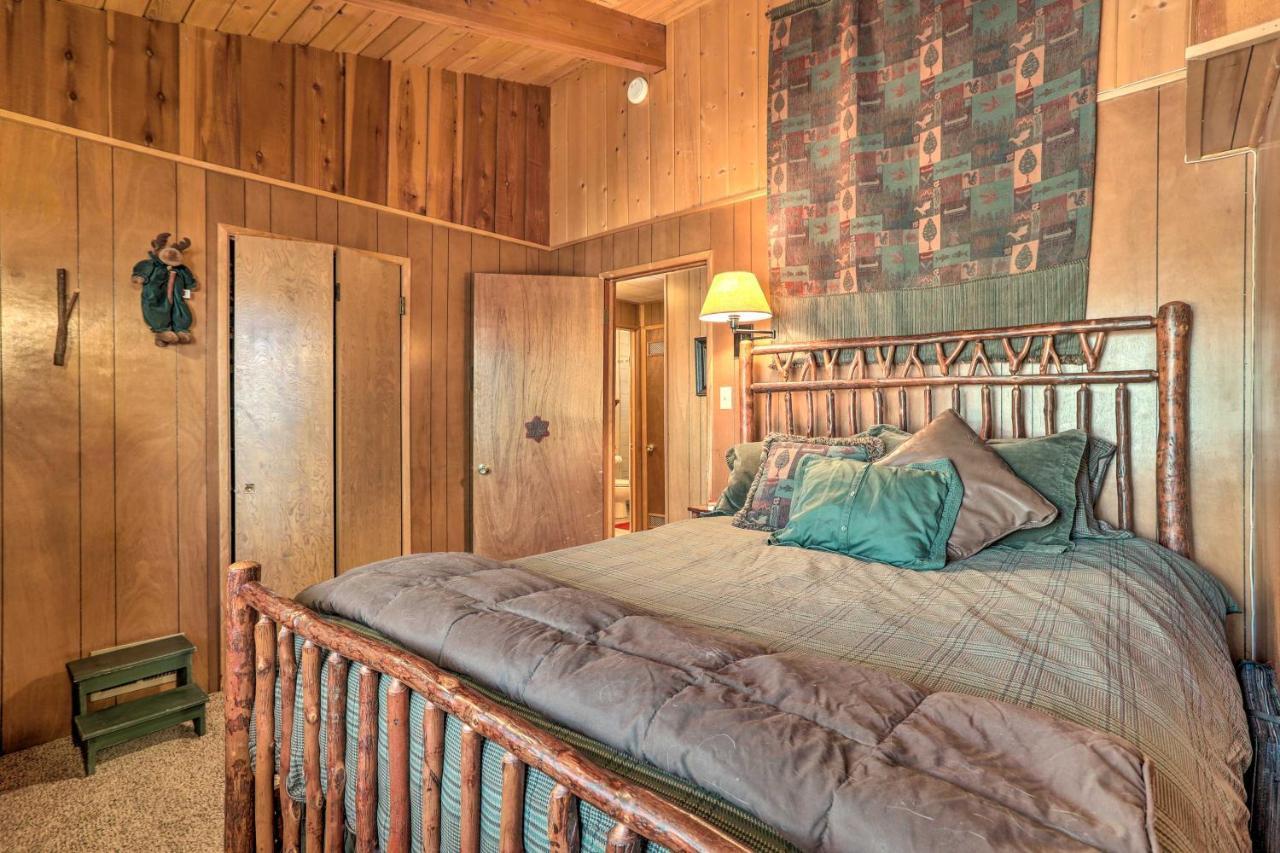 Вилла Chocolate Moose Cabin Short Walk To Slopes Биг Бэар Лейк Экстерьер фото